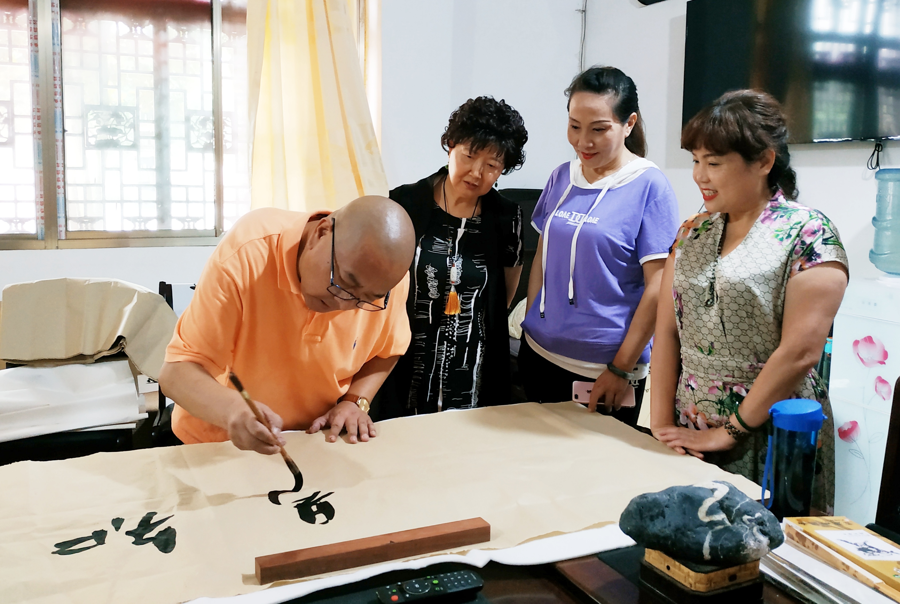 继承传统笔耕不辍 不俗书风唯美入骨