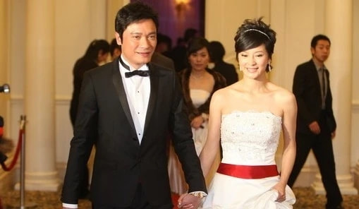 5位港圈中的“渣男”，陈浩民借醉狼吻女模特，罗嘉良被指弃糟糠