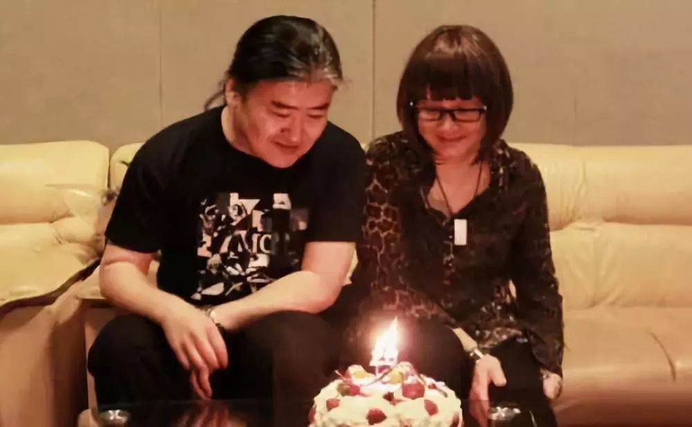 98世界杯开幕式模特生命之杯（刘欢《歌手》屡遭质疑：你知道他到底有多牛？）