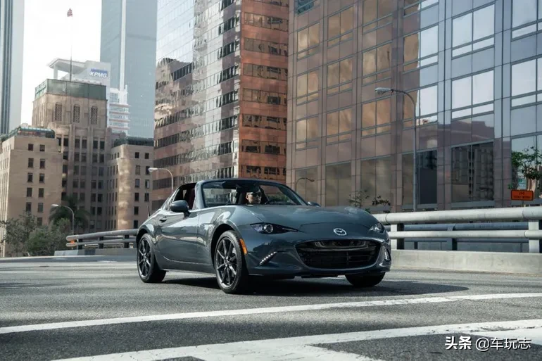 2020年马自达MX-5 MIATA RF敞篷版:经济实惠的小型双门跑车