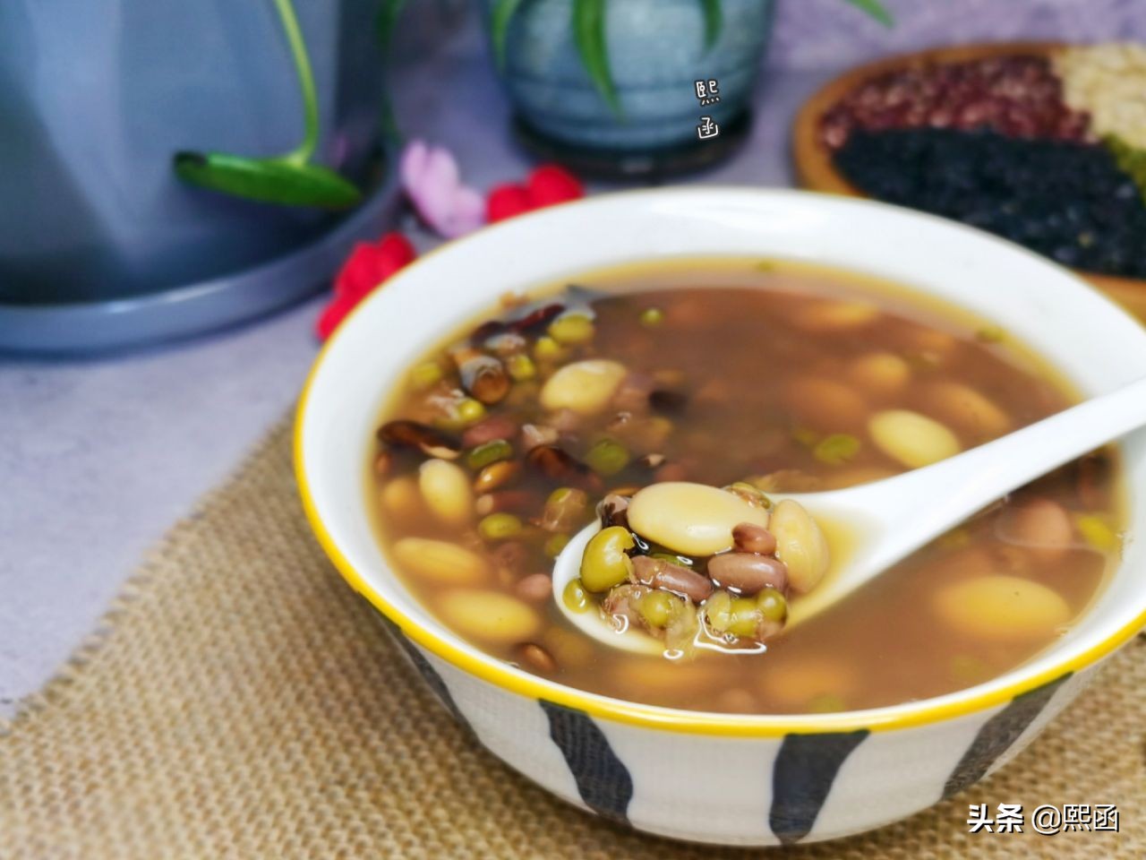 雨后湿气浓,精选4种豆子熬四豆汤,清热祛湿,安稳度过伏天