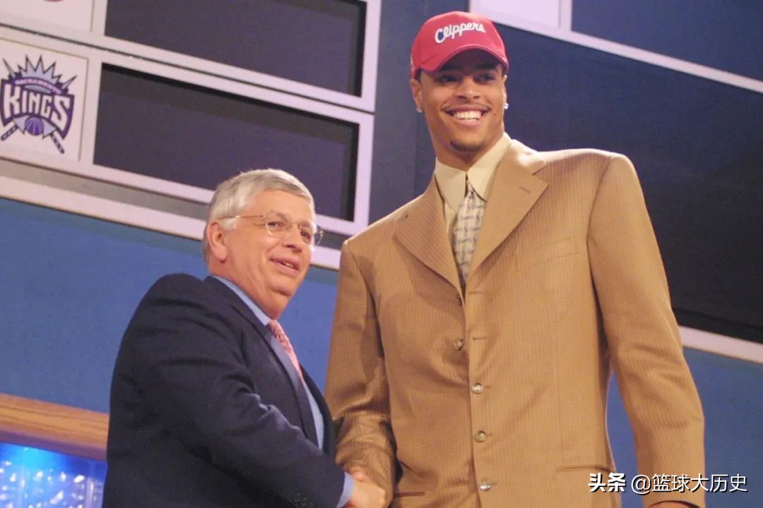 一零年nba选秀了哪些人(2001年选秀重排！被低估的选秀大年，阿里纳斯第四，第一逆袭！)