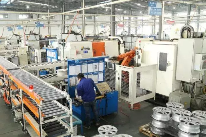 玩改装不一定非选国外货，国内十大轮毂也是世界著名品牌！