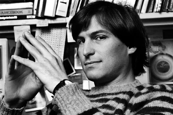 “混蛋”乔布斯的自私人生，和他生命中爱过的三个重要女人