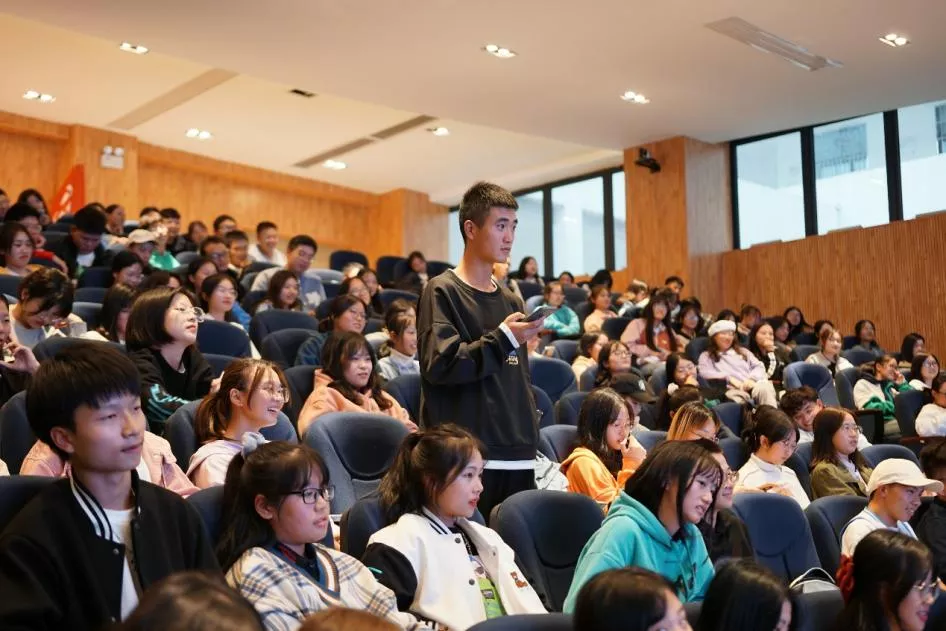 如何预防艾滋病?湘潭理工防艾禁毒讲座说了