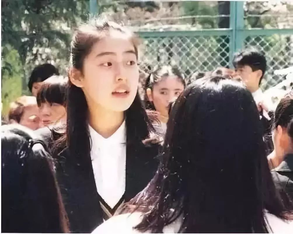 宝冢歌剧团的传奇男役，又A又飒，被称为日本女性独身最后的堡垒