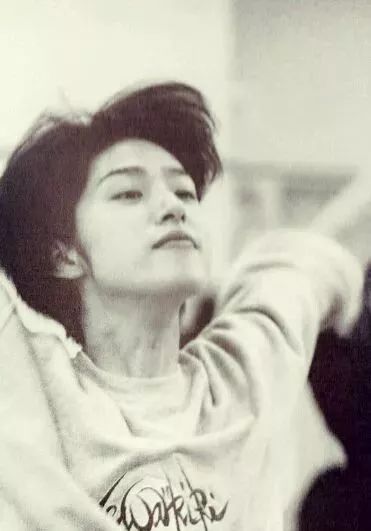 宝冢歌剧团的传奇男役，又A又飒，被称为日本女性独身最后的堡垒