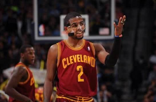 nba为什么要戴面具上场（NBA球星戴面具都啥样？科比霸气，看到基里连科：我的青春回来了）