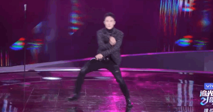 隐婚、出柜、性骚扰？塌房算什么，这个初代男团才是真的有故事