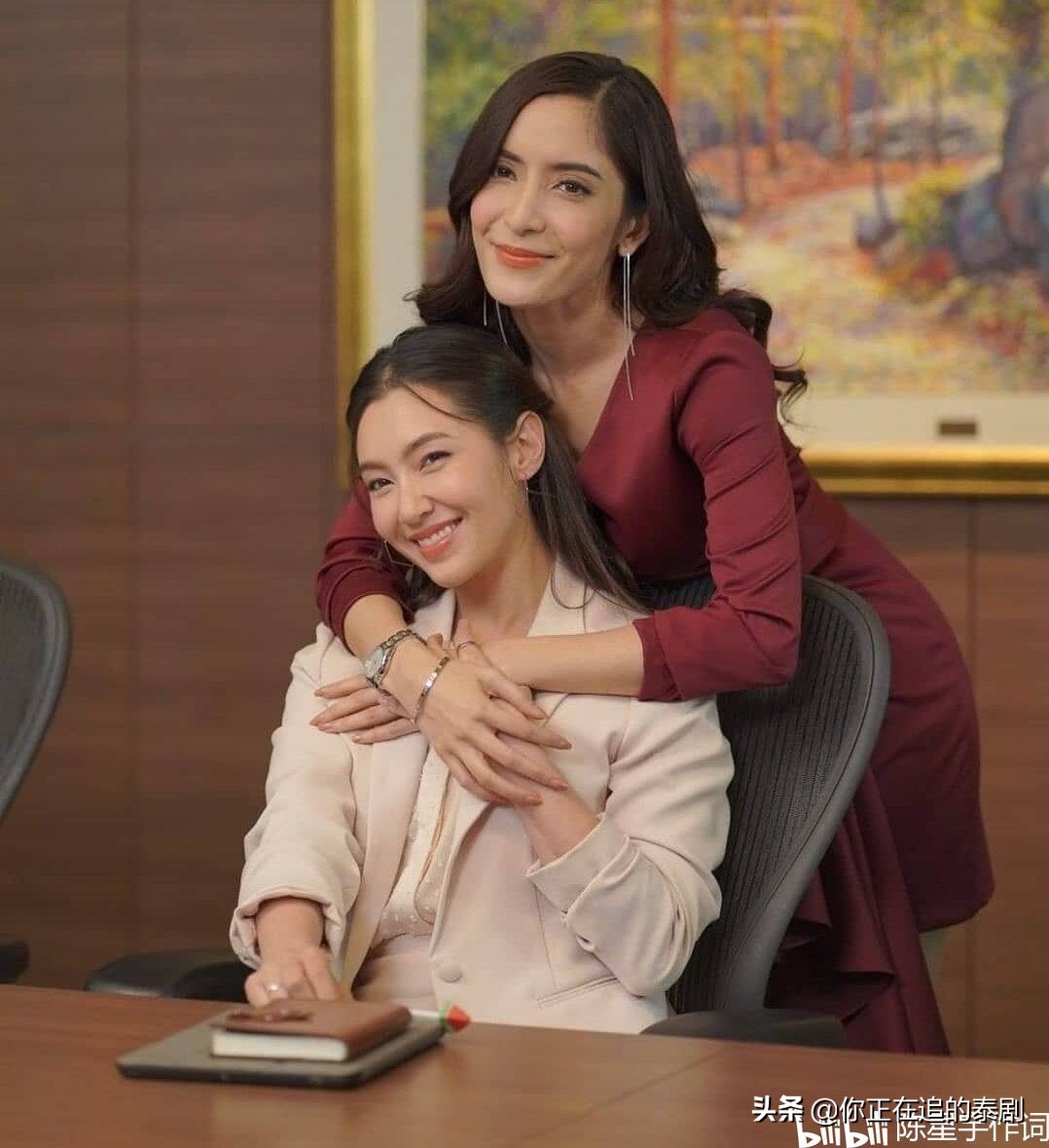 年下小奶狗狂追律师小姐姐：Peak与Bella泰剧《爱的判决书》开播