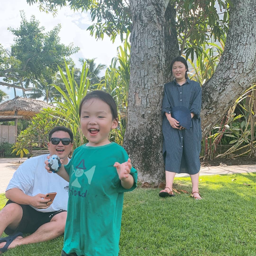 宋仲基哥哥晒全家福独缺一人,妹妹挺孕肚亮相,全家高颜值