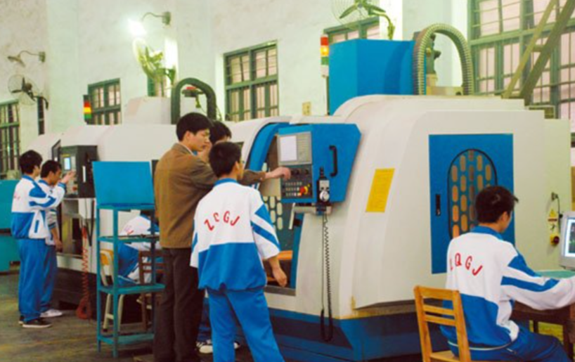 中国高级技工现状：人才缺口已高达2200多万，技校却无人问津