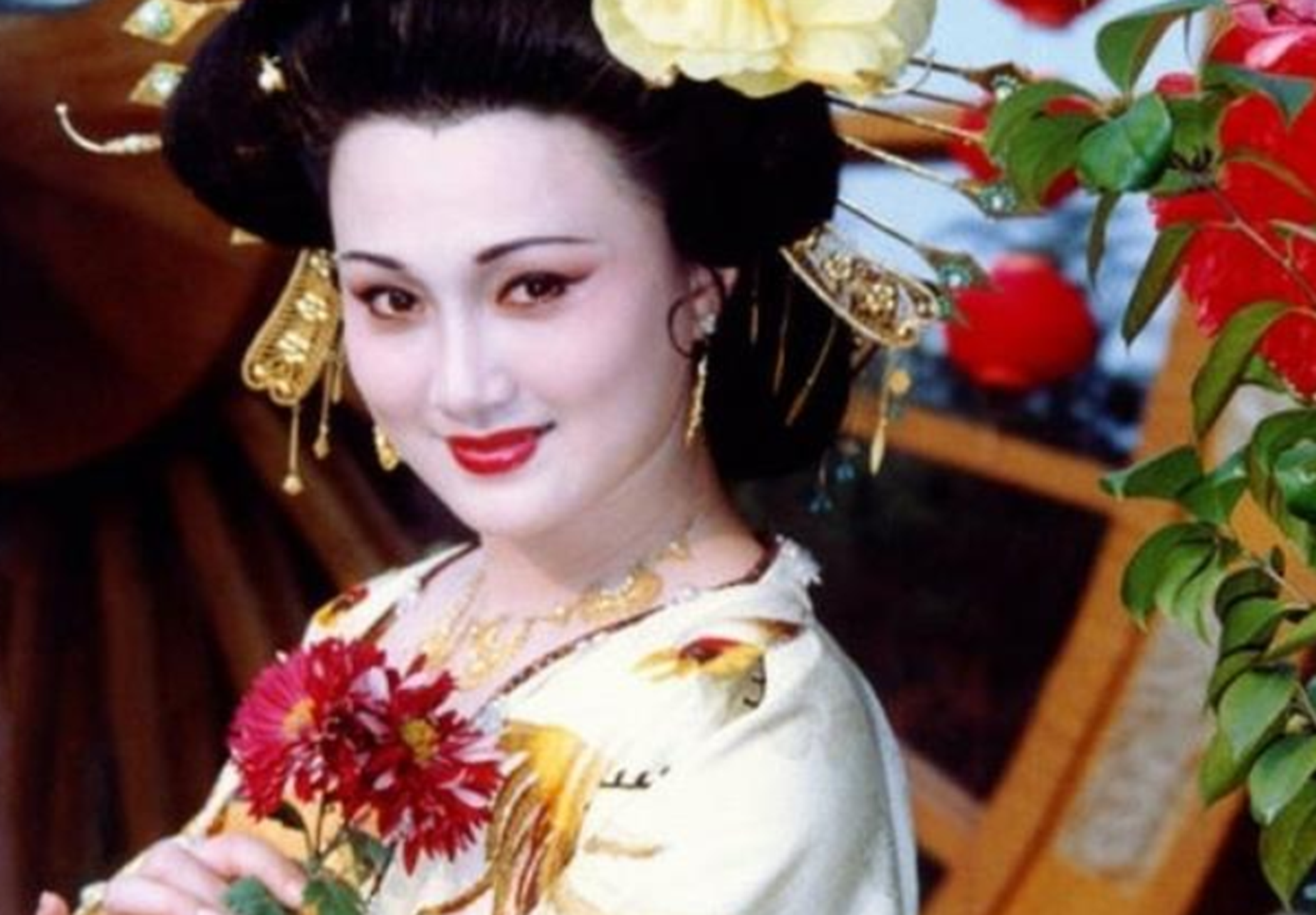 任何了解杨玉环的人都会知道,杨玉环是古代四大美女之一,杨玉环也得到