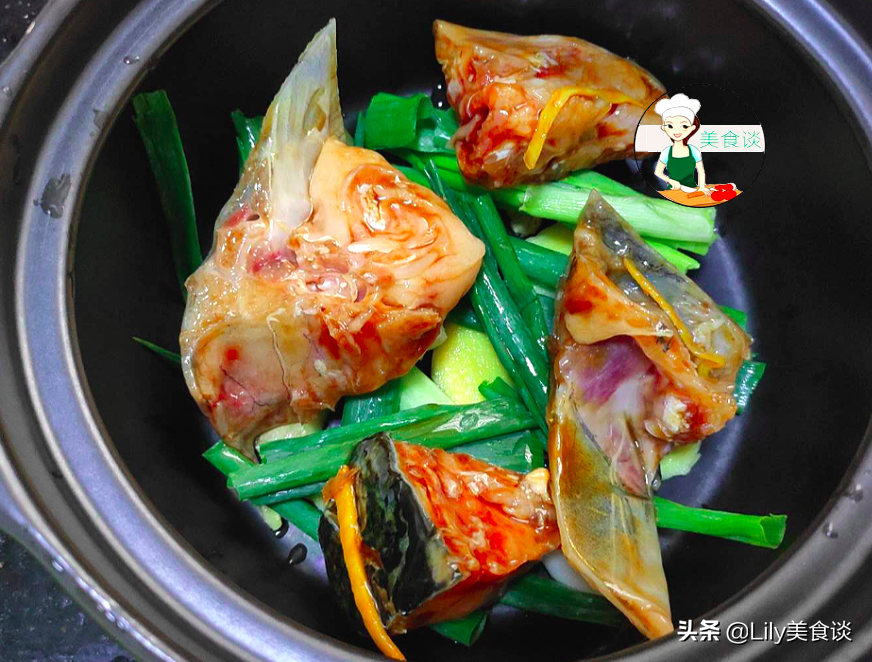 冷天，家人最馋我做的腐竹鱼头煲，焖一锅特鲜美，好吃营养又好做