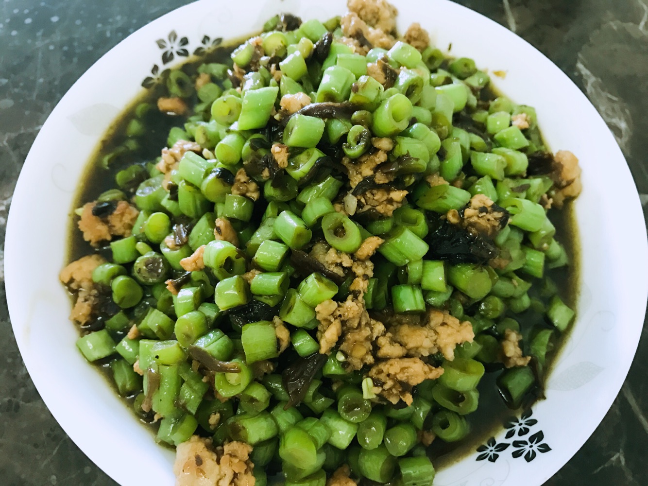 图片[2]-【橄榄菜肉末炒豆角】做法步骤图 简单易学又美味下-起舞食谱网