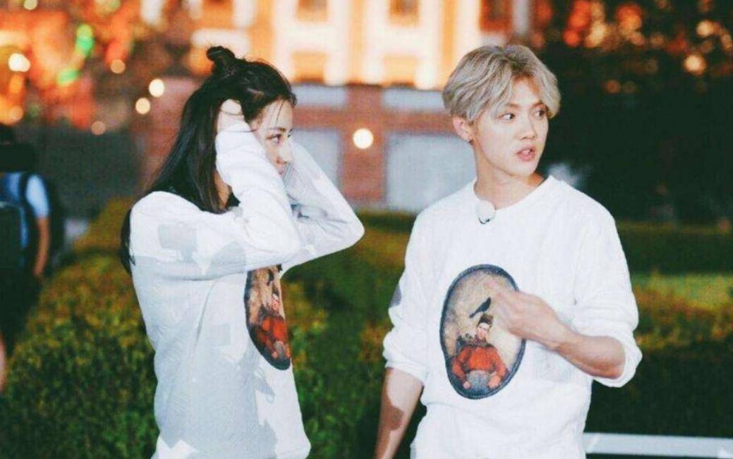 "陆地cp"解绑2年后再"同框",鹿晗只能靠边站?