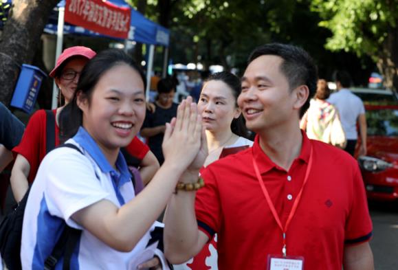 2021本科一批次录取已进行，考生查不到录取结果，难道是无缘一本