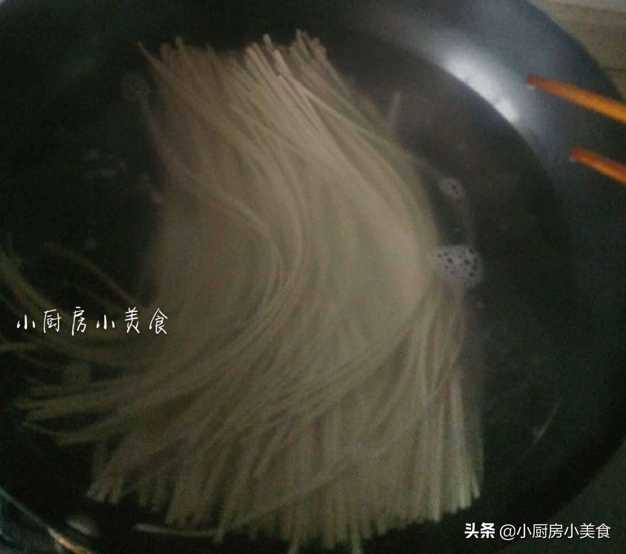 雪菜肉丝面怎么做才好吃？注意这两点，雪菜肉丝面味道才会更鲜美