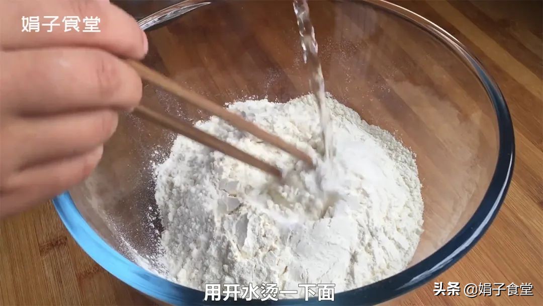 蔥花餅的家常做法,蔥花餅的家常做法又松又軟