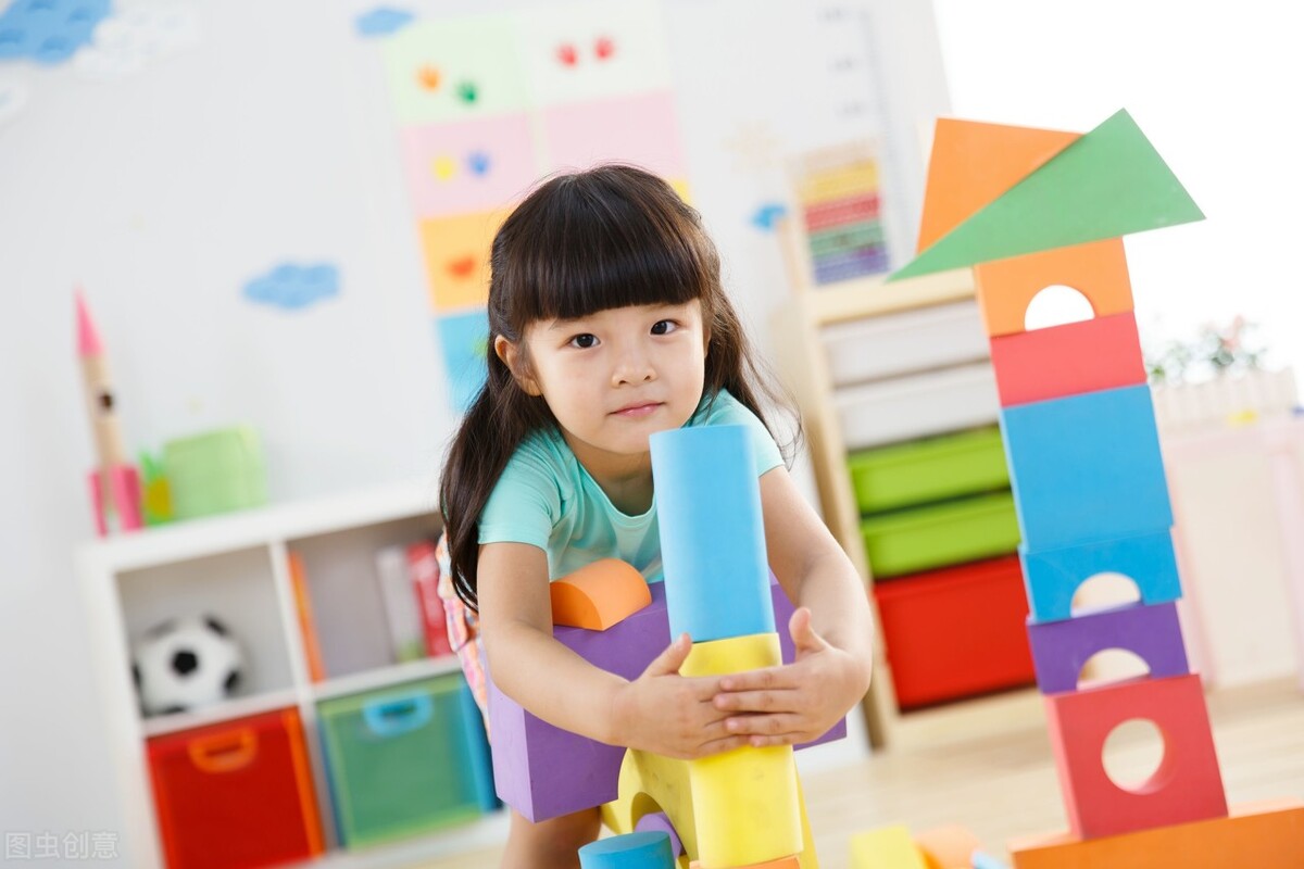 幼儿园小班教师论文：以小班自主主题课程的实施谈幼儿园课程创新