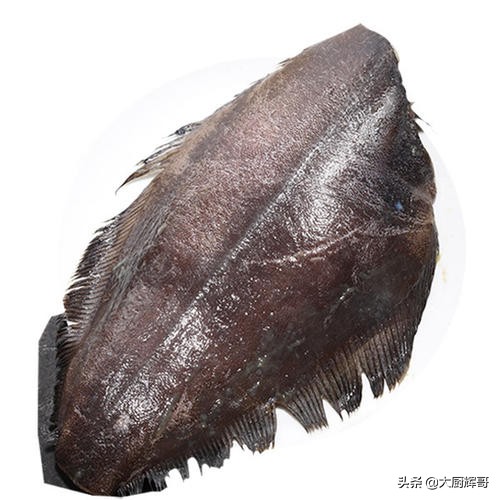 鲽鱼是什么鱼（大厨教你煎鲽鱼的妙招软嫩鲜香）
