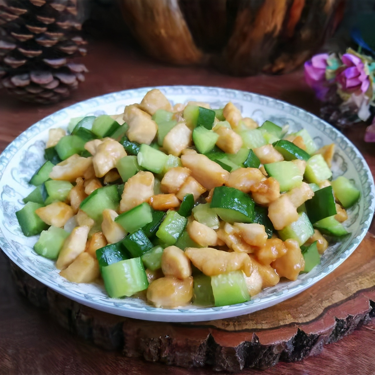 作为“亚洲第一美女”的她，身材性感火辣，除了运动，饮食是关键