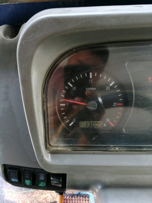 農(nóng)民出售14年的雷沃900拖拉機(jī)，愛(ài)車農(nóng)民，看看值多少錢？