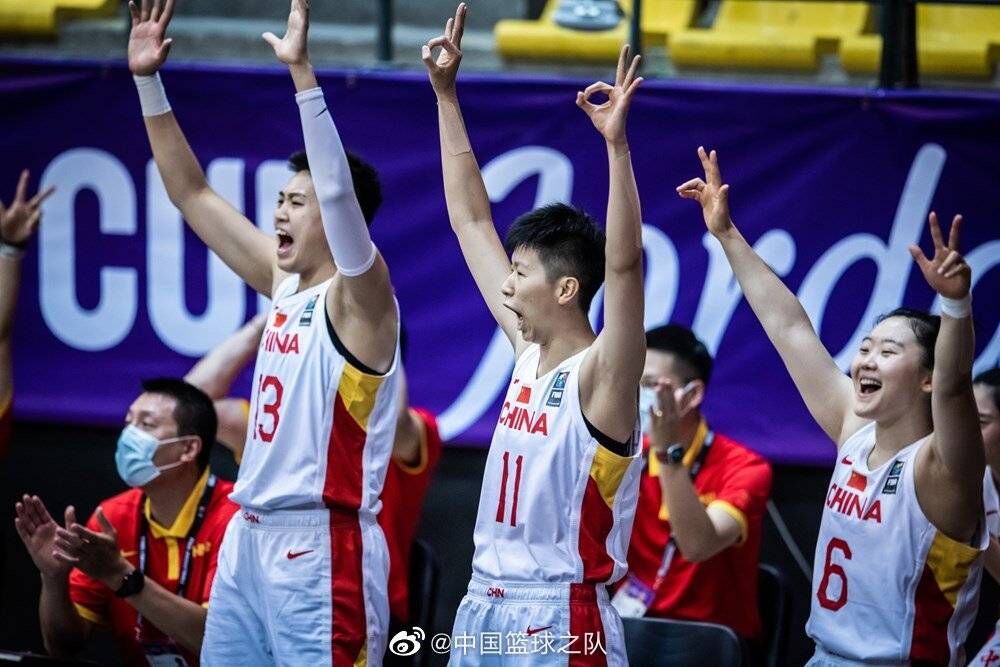 女篮亚洲杯中国与澳大利亚(女篮亚洲杯-韩旭砍16 11 中国队大胜澳大利亚3连胜杀入四强)