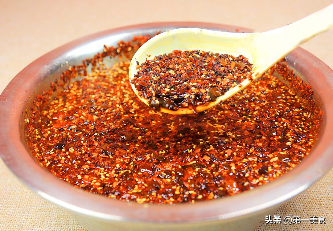 【辣椒油】做法步骤图 香气扑鼻 色泽红亮-起舞食谱网