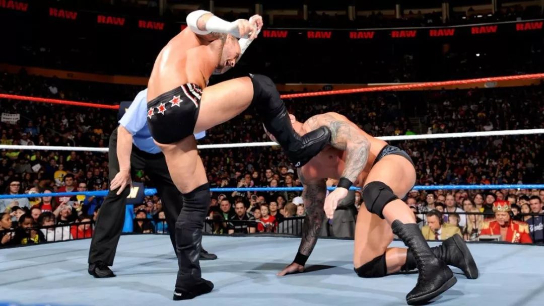 wwe2012皇家大戰（CM·朋克回歸WWE！帶你盤點CM·朋克職業生涯十佳比賽）