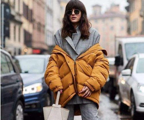 羽绒服机洗后变成一坨坨，教你几招，轻松恢复