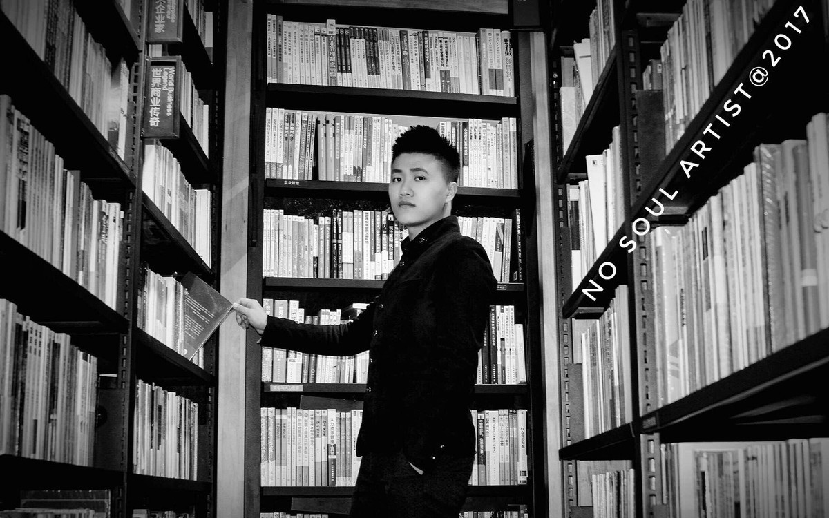 大学不谈恋爱正常吗（在大学）