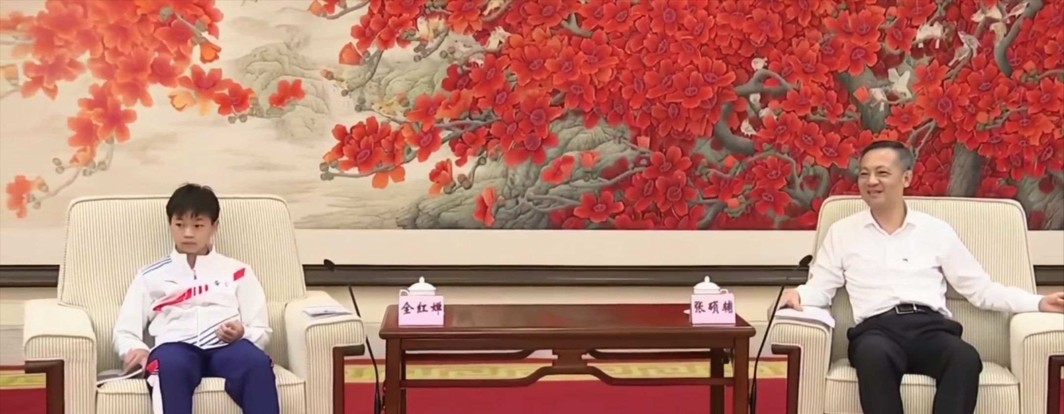 全红婵太有面！回广州市长亲自接见，两大因素或许会毁掉她的事业