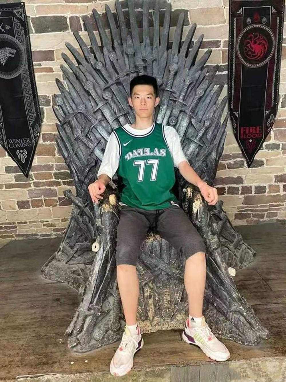 谢娜侄子692分考清华上热搜，本尊：只想做自己，网友质疑蹭热度