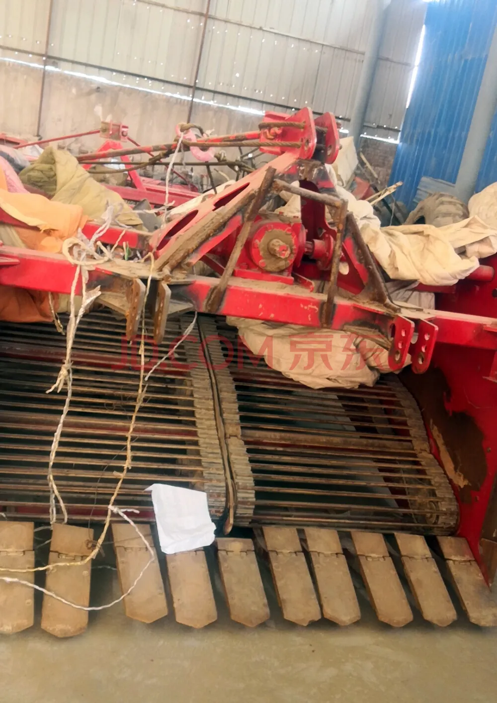 定邊法院拍賣拖拉機(jī)1臺、平板車1臺、土豆收獲機(jī)2臺！速來圍觀！