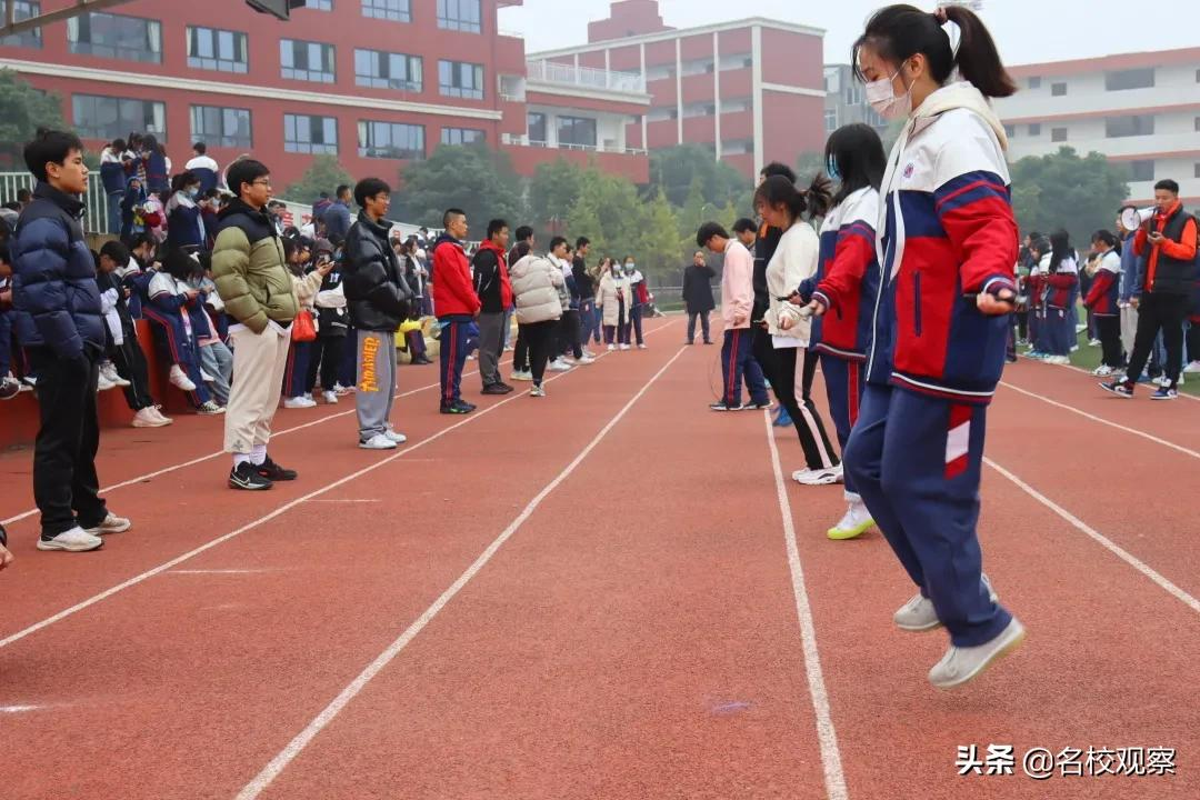 致青春，给梦想！成川外学子，用朝气与活力，尽展激情、健康阳光