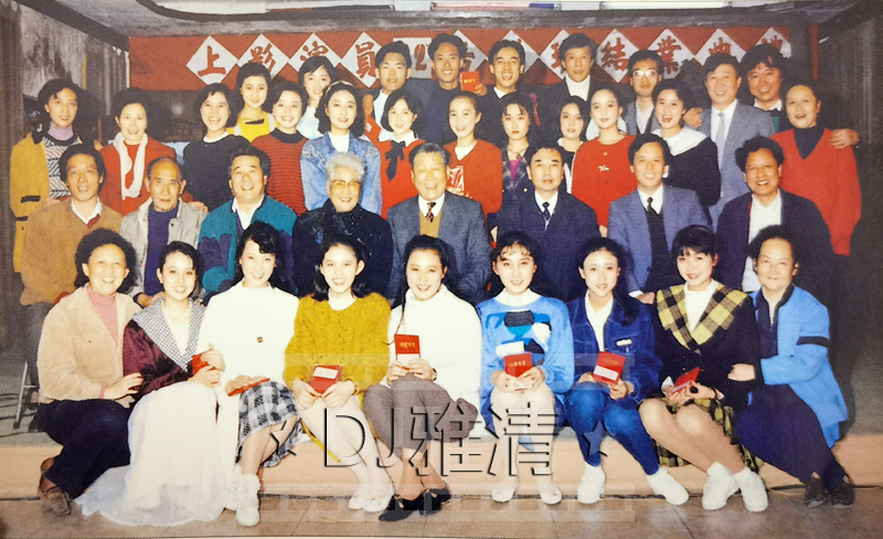 2004年,剧团配合上影集团完成转企改制.