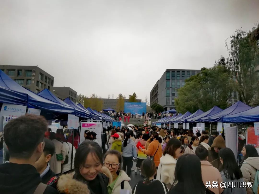 专科却有两所三甲附属医院,310家医疗单位向这所大学要人