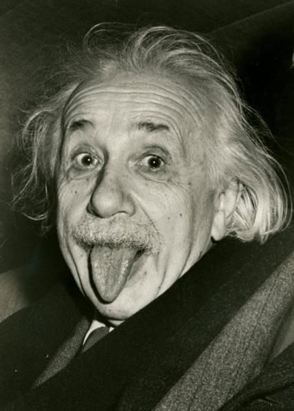 爱因斯坦我们知道卓别林是一代戏剧大师,他在喜剧界的地位至今无人能