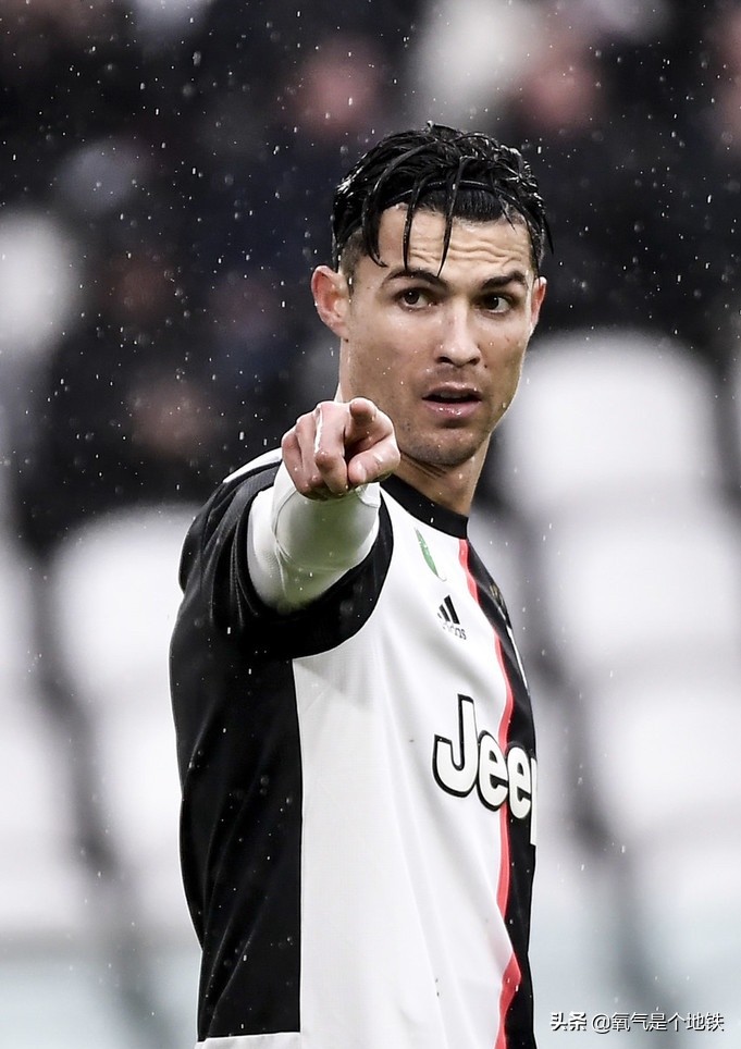 为什么c罗在意甲被尤文坑(尤文是c罗带的最弱豪门!一缺席球队就退化!