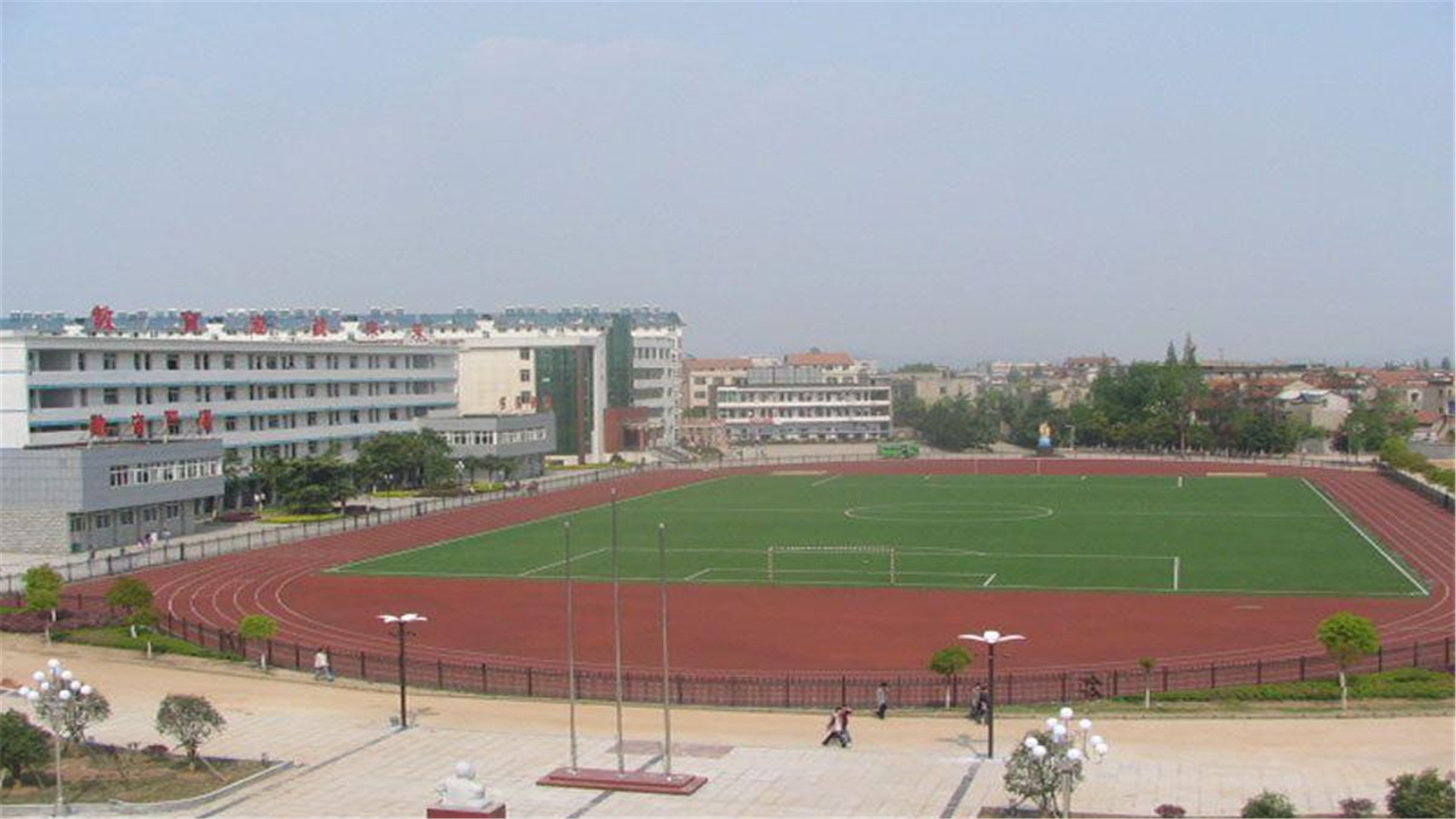 那么我们今天就来说一说黄冈的3所"黑马"中学