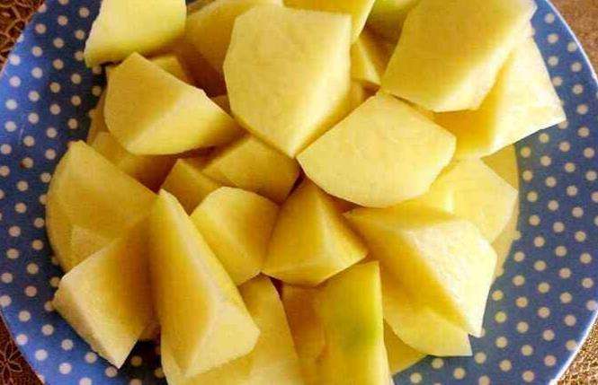 土豆不能跟西红柿一起吃？营养师辟谣：营养相互促进，可以放心吃