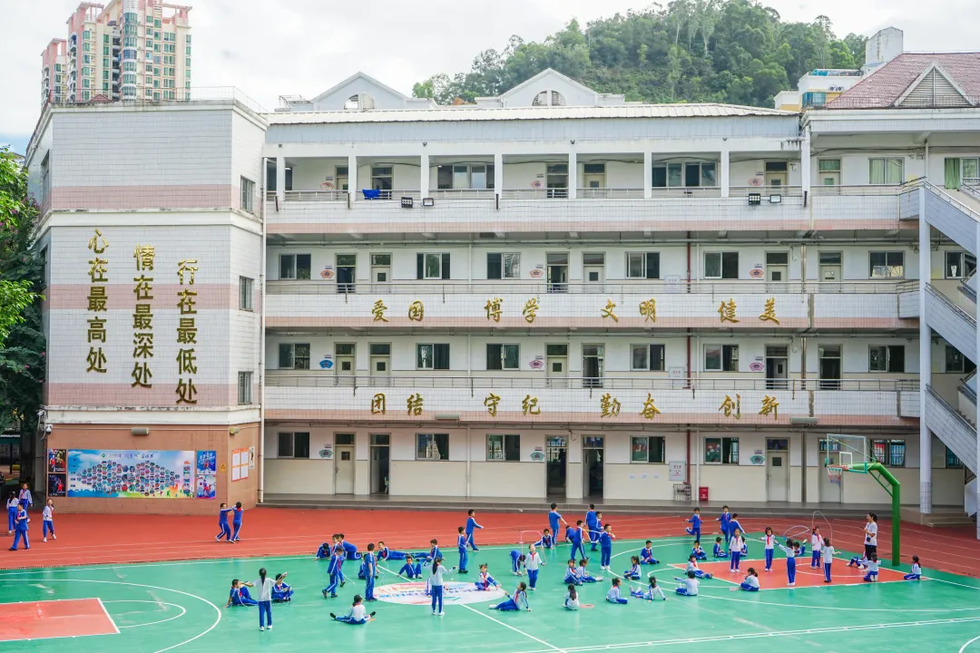 深圳超超超难进的2所民办学校，同属百外！值得花那么多钱去读吗