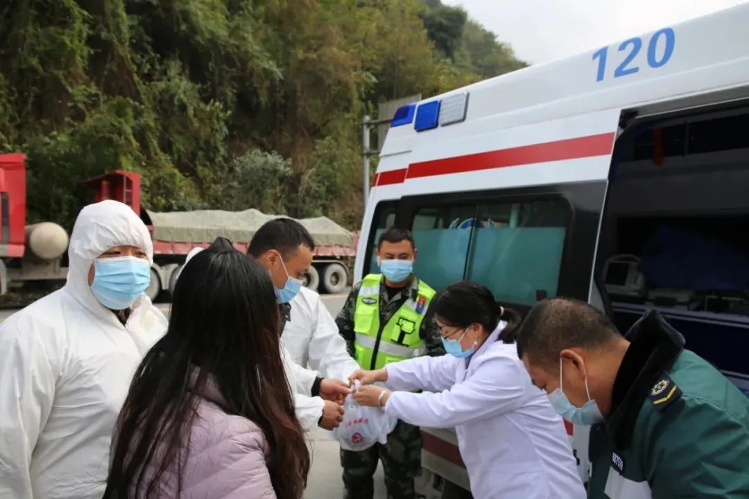 寒风之中，这些中医药人温暖这座城！