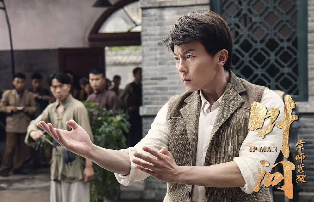 特别是在《给爸爸的信》这部电影中,谢苗饰演李连杰儿子一角,不管是文