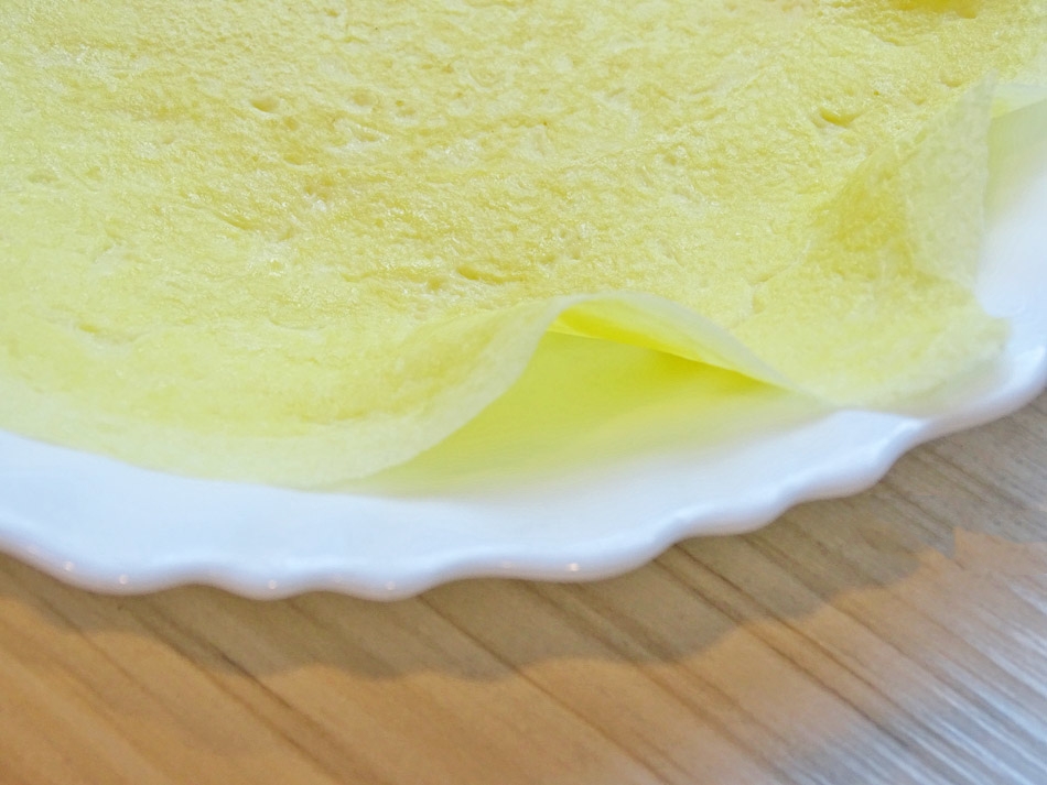 蛋包饭–蛋皮怎样不破皮、不黏锅抓住诀窍，第一次也能做好蛋包饭