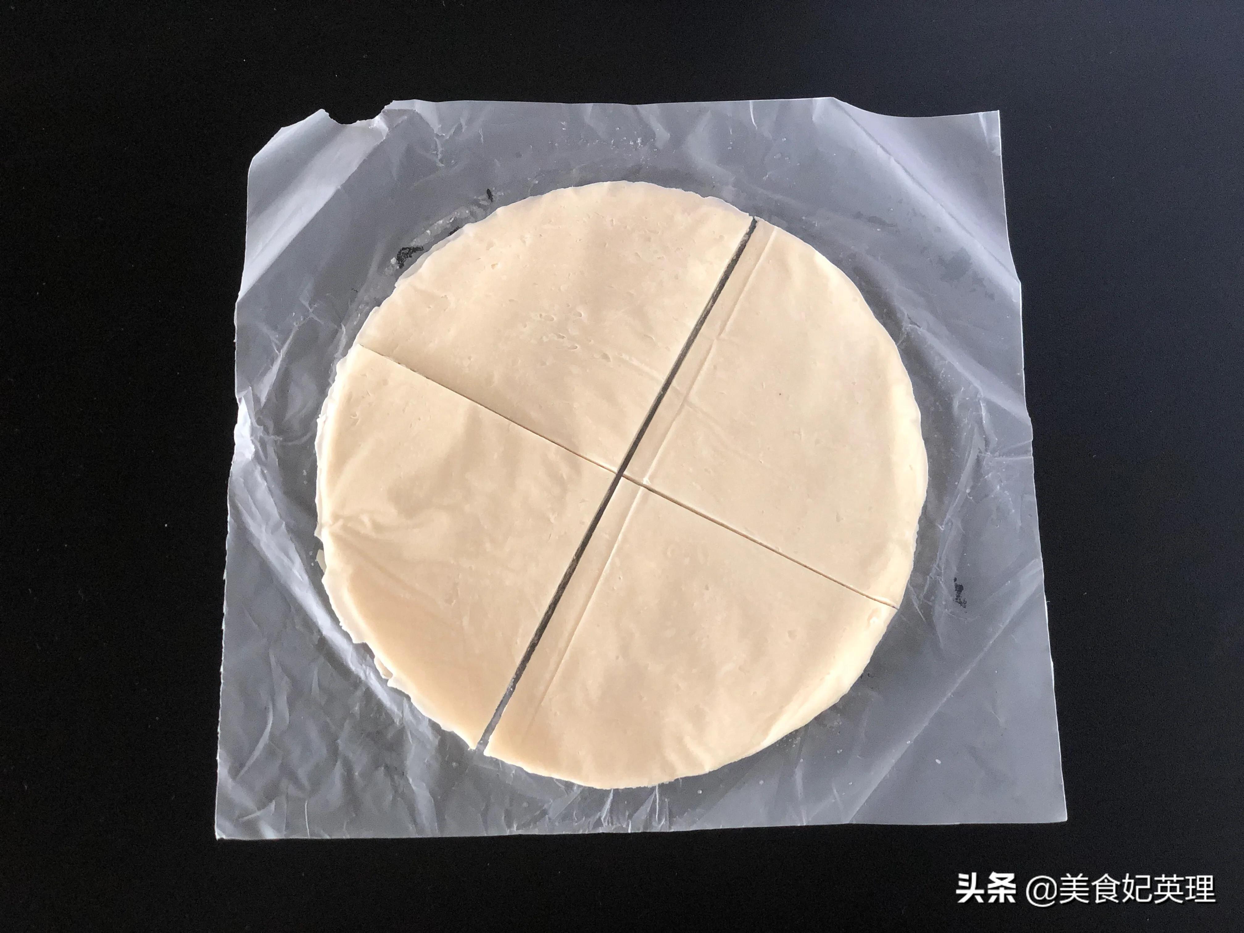 儿子最爱吃这甜品，香甜香蕉馅儿夹心，外皮酥掉渣，自己做超简单