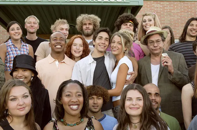 《录取通知》：落榜高中生创办“假冒大学”却最终合法的启迪