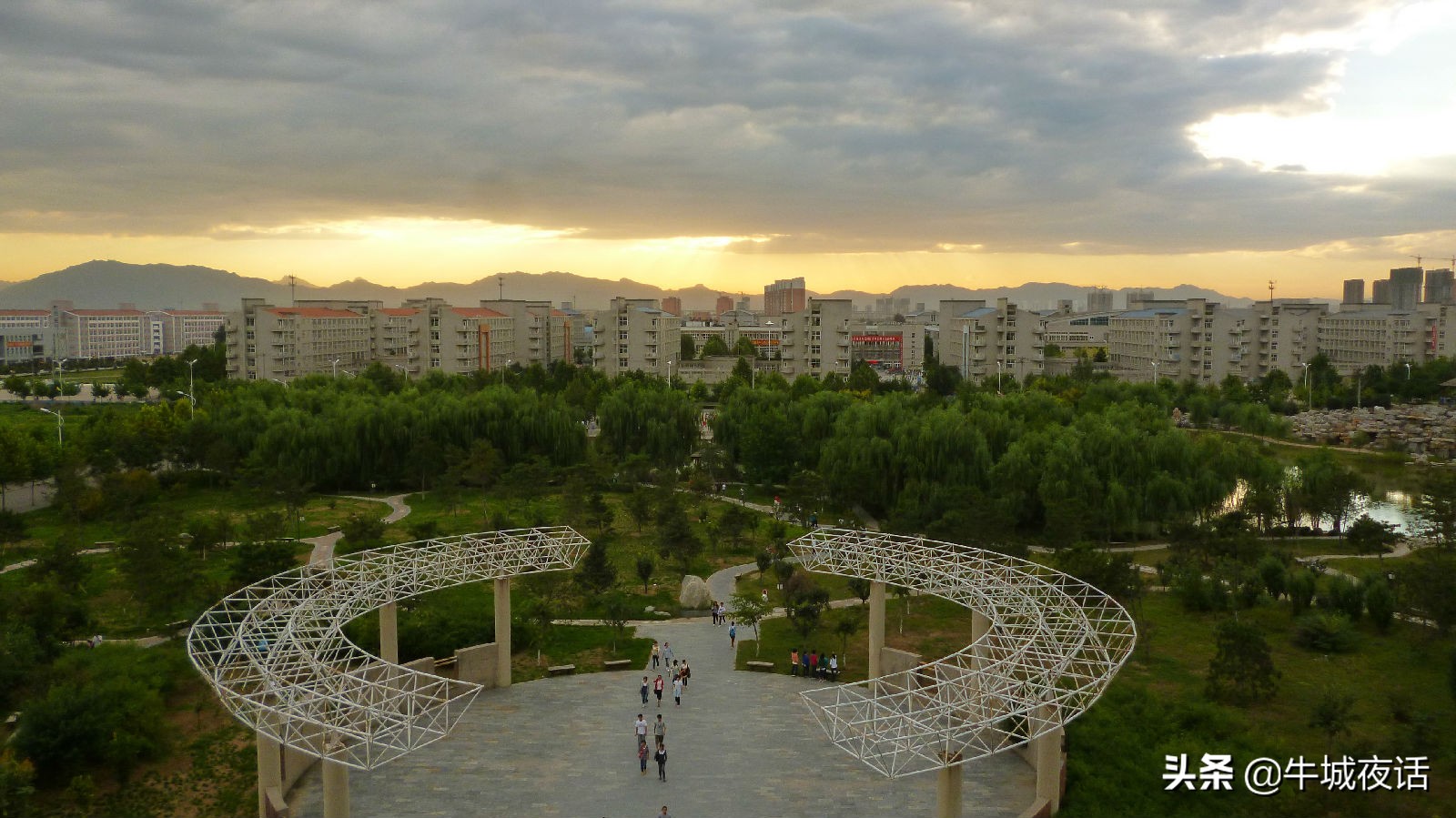 河北科技大学校史（1956—2021年）及老照片