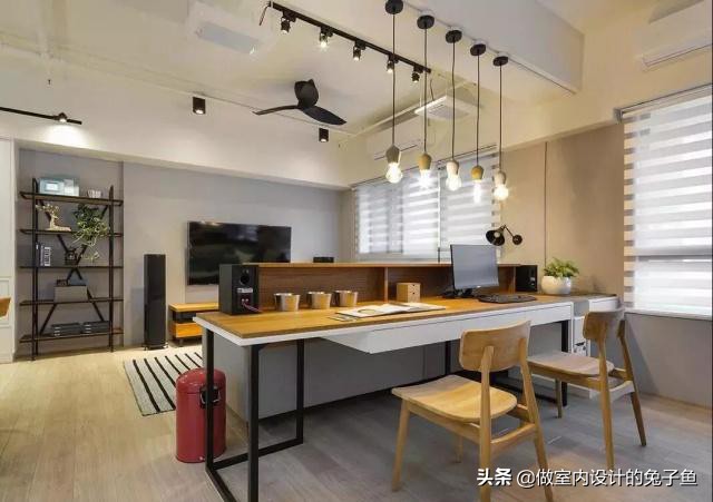 客厅有个梁，别瞎装修，利用这8种方式解决，完美